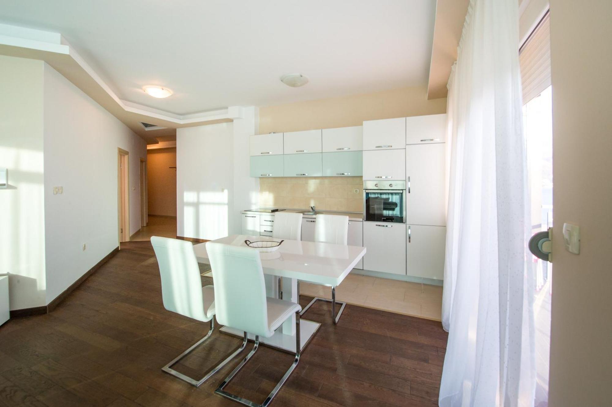Becici -Lux Apartman ภายนอก รูปภาพ